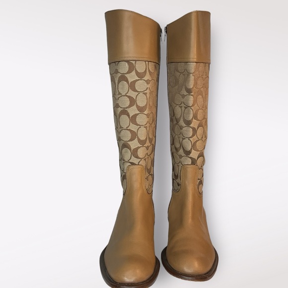 Coach Brand "Carole" Signature C's Logo Vintage Riding Style Boots Size 8.5B - Picture 1 of 12